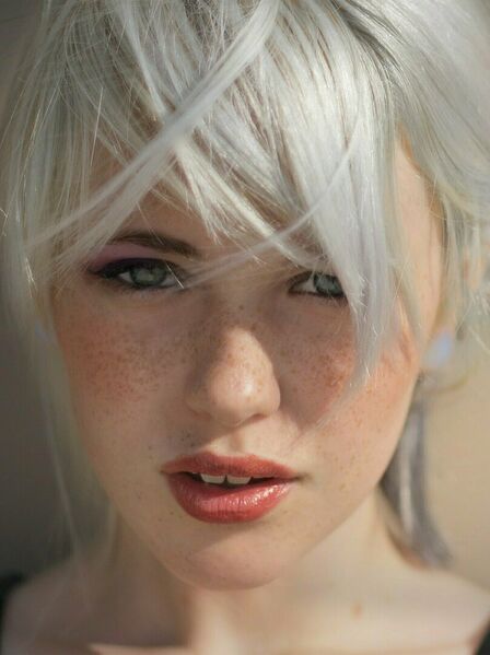 File:Alathea Seven.jpg