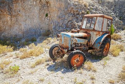 Tractor Climb Old.jpg