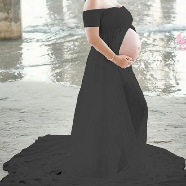 File:Caressa-maternity-wedding.webp
